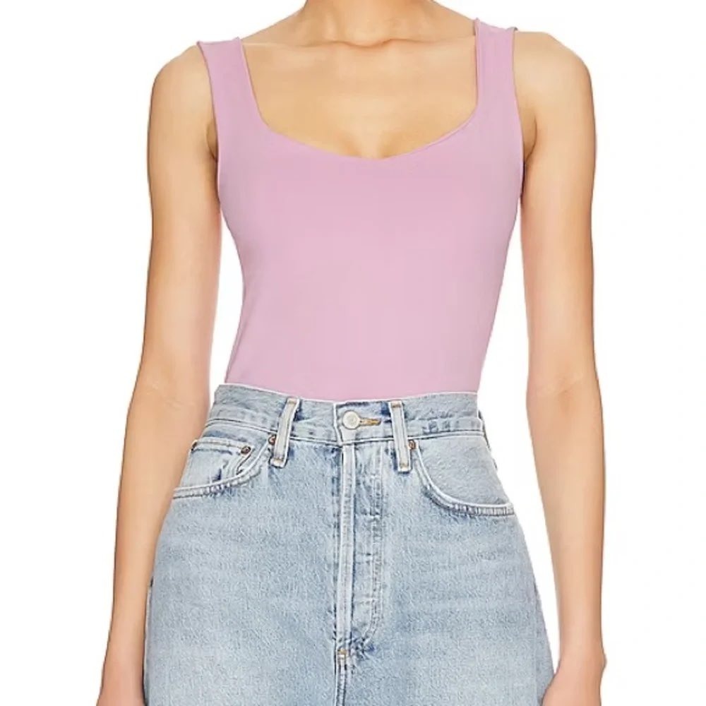 Free People Intimately Seamless Bodysuit M/L Lavender Pastel Clean Lines Basic